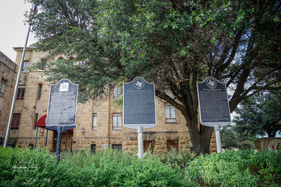Palo Pinto County Courthouse_historical markers-4697